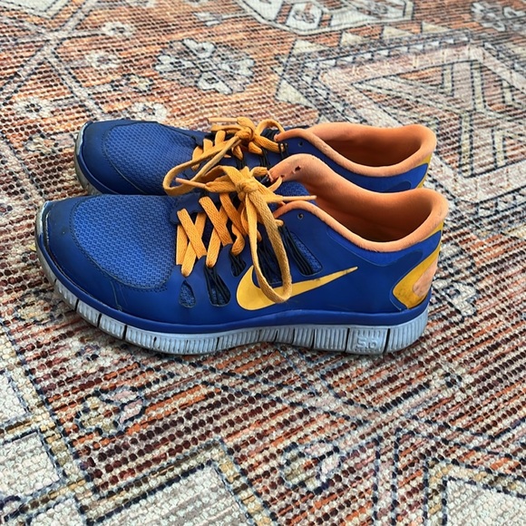 Nike Women’s Running Shoes Size 7 - Picture 2 of 10